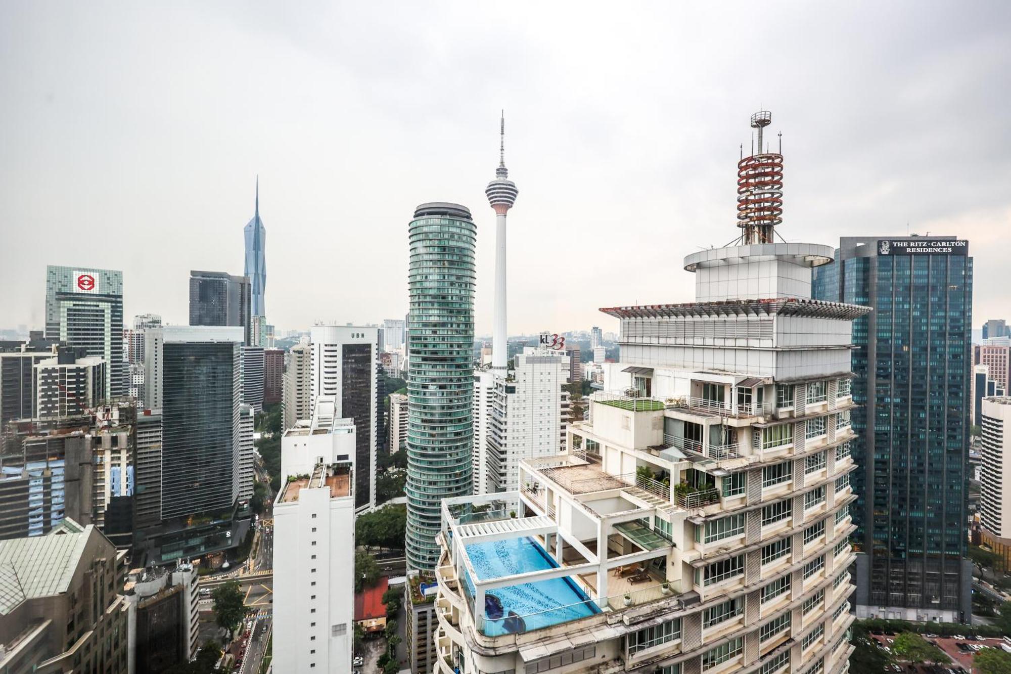 Calm Sojourn, Sky Suites Klcc Kuala Lumpur Exterior foto